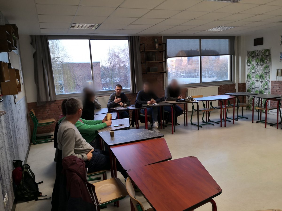 DDF_AUFRERE's tweet photo. Journée d'accueil des tuteurs d'apprentissage du #CFAferroviaire au lycée @LPO_LouisArmand, on entretien les relations #ecoleentreprise avec la @SNCF. On enchaînera avec le comité de pilotage puis le conseil de classe. #BACPROMEI #apprentissage https://t.co/s7SiEhicDL