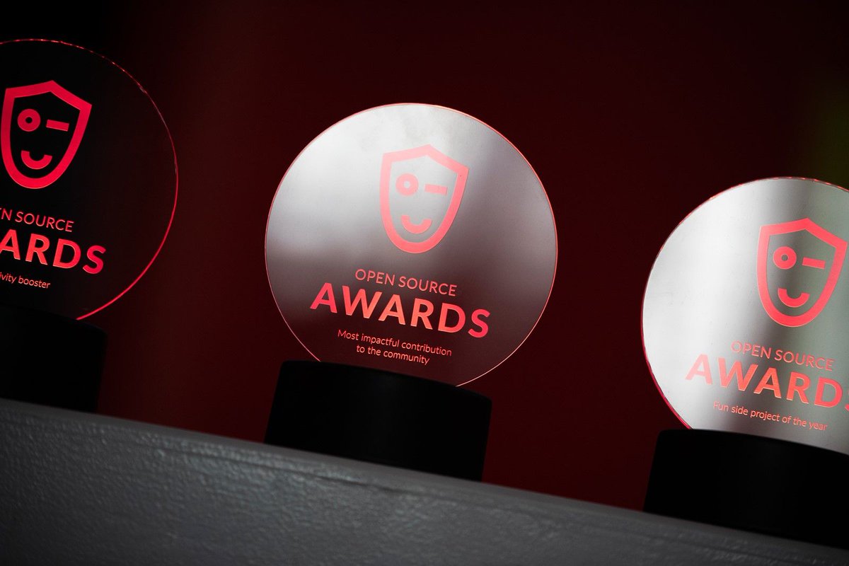 thejsnation's tweet image. We’ve made it our mission to support the existing #OpenSource projects, and that&apos;s why we celebrate them annually at the #OpenSourceAwards.

Nominate #JavaScript projects for the 2020 awards that we&apos;ll give at #JSNation: buff.ly/2u9MHCP