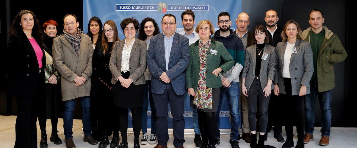 📢 Ihobe y <a href="/AclimaEuskadi/">Aclima</a> ponen en marcha un programa de prácticas para fomentar el empleo juvenil en el sector ambiental

⏩ bit.ly/2NORbZG

#EmpleoVerde <a href="/noviasalcedo/">Fundación Novia Salcedo</a>