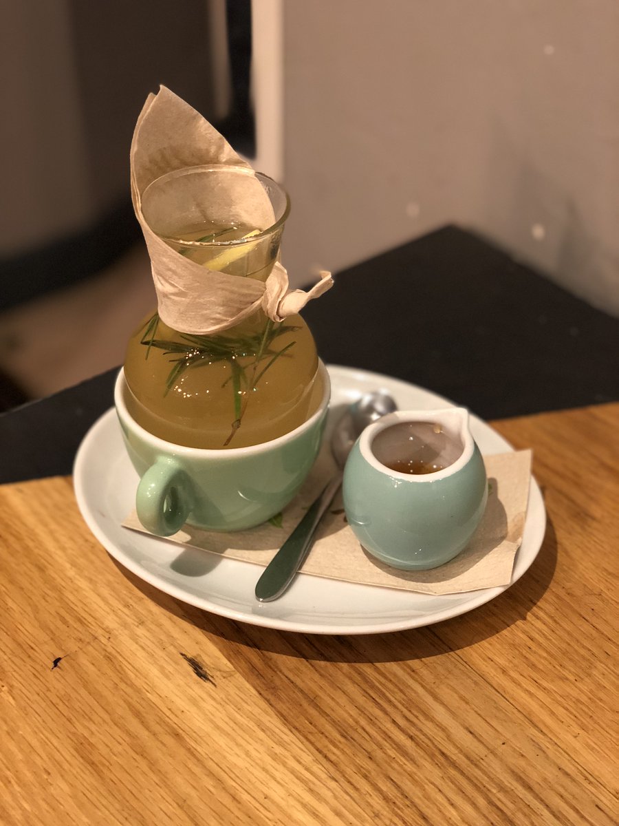 BroHubbardCafes's tweet photo. It'll be springtime before you know it, but just in case you need a helping hand, here's our warming winter tonic:
A carafe of lemon & ginger tea, with a pot of turmeric, ginger and rosemary-infused honey for added cosiness.
#BrotherHubbard #DublinBrunch #BrunchInDublin https://t.co/YGMN82Iu9p