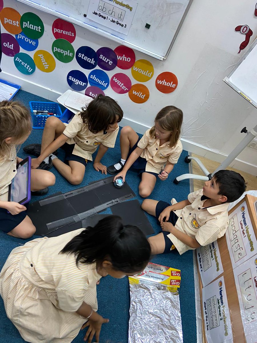 HorizonDubaiUAE's tweet image. Year 2 having their first experience of the @Sphero robots. They used critical thinking to investigate which was the best material for their robot arena.

#happyhorizon #year2science #robotarena