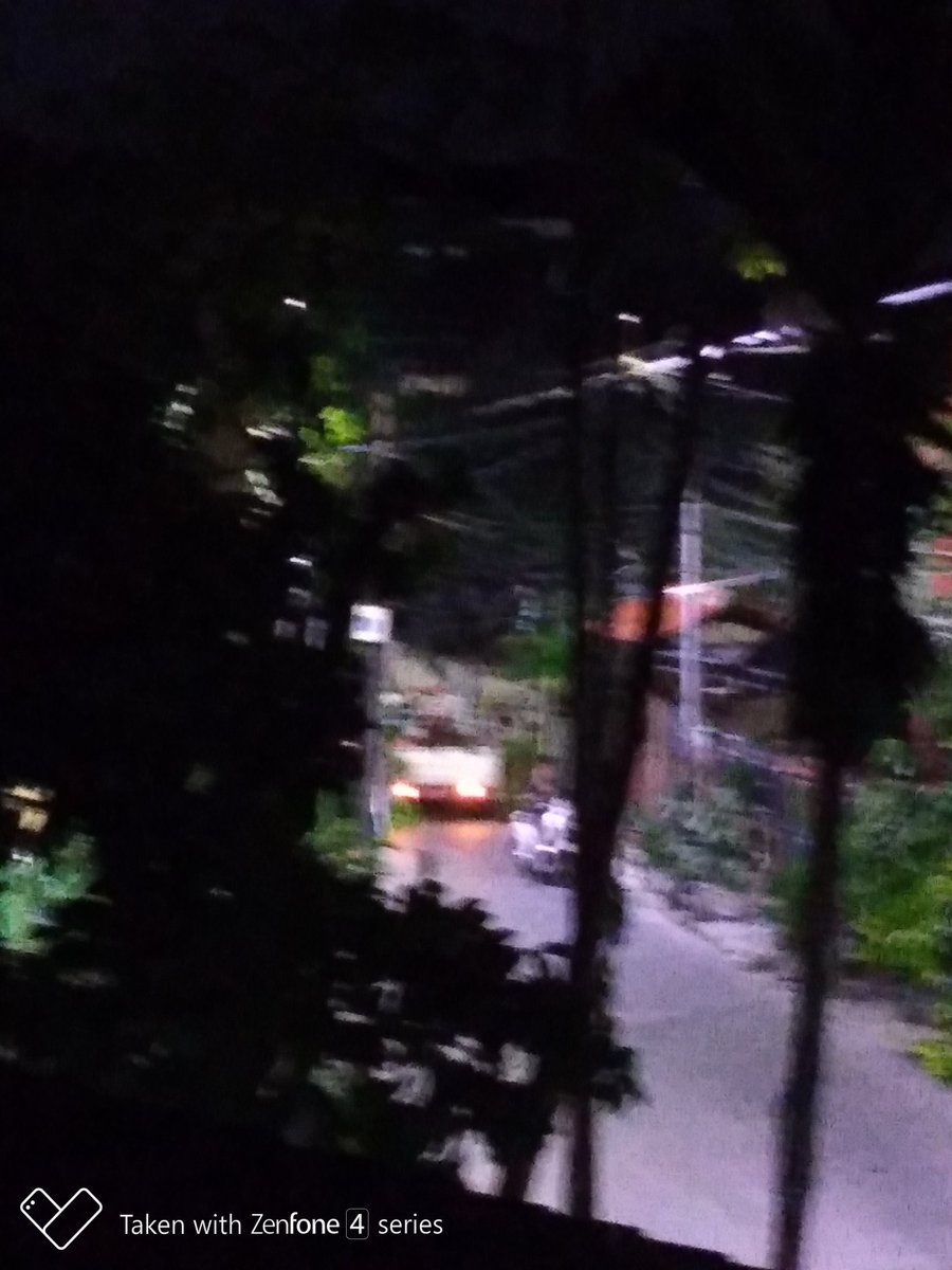 k4doet's tweet photo. @DISPERINERGI Perbaikan kabel PJU yang putus tidak sengaja akibat pemangkasan pohon tgl 21 januari 200 https://t.co/UH28iTdLIf