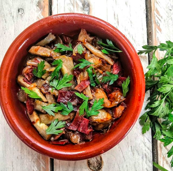 Be more MEDITERRANEAN - Healthy, balanced lifestyle &amp; the key to good health #WednesdayWisdom #SpanishFood #MediterraneanDiet 

So what is the Mediterranean diet and what makes it so good for us? --> jamonnatural.com/blog/be-more-m…