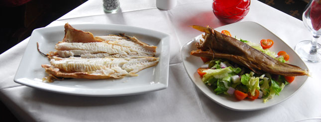 KenWargames's tweet image. pah! I&apos;m having an #arbroathsmokie from #spinks today - now that is real food - and it won&apos;t be eaten off a roof tile or any other such nonsense!! (pic from their fab website!)