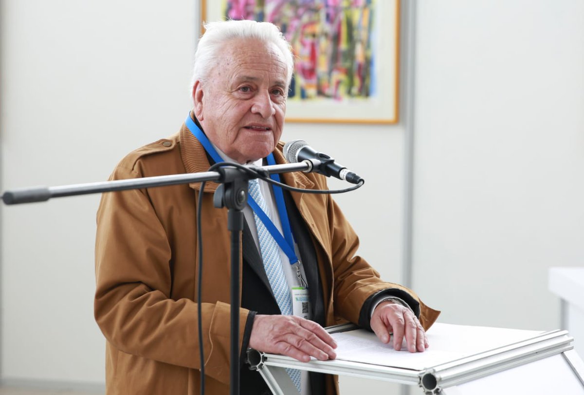 CancilleriaEc's tweet photo. El presidente del Foro Global sobre Migración y Desarrollo, @SChavezEc, inauguró la exposición fotográfica de Miguel Betancourt, uno de los artistas visuales más importantes.

Esta muestra se encuentra en el Centro de Convenciones Metropolitano, sede de la #XIICumbreGFMDQuito https://t.co/ZhBbvEWLqT