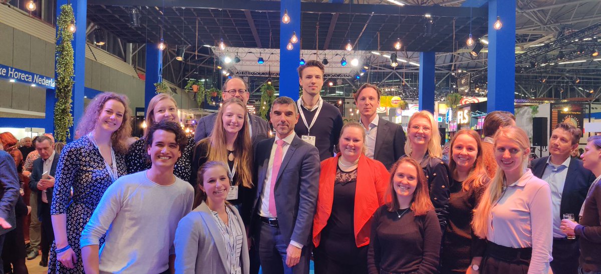 Objectief (@objectief) on Twitter photo Vorige week maandag, op de Horecava, lanceerde staatssecretaris Paul Blokhuis de gratis E-learning "voor elkaar"! In opdracht van <a href="/MinVWS/">Ministerie van VWS</a> ontwikkelden wij deze samen met @BrightAlleyKL voor <a href="/nocnsf/">NOC*NSF</a>, <a href="/VDN/">VDN</a> & <a href="/Lkvv/">Landelijke Kamer van Verenigingen</a> en <a href="/KHN/">KHN</a> -> leeftijdscontrole.nl/overige-projec… Vorige week maandag, op de Horecava, lanceerde staatssecretaris Paul Blokhuis de gratis E-learning "voor elkaar"! In opdracht van <a href="/MinVWS/">Ministerie van VWS</a> ontwikkelden wij deze samen met @BrightAlleyKL voor <a href="/nocnsf/">NOC*NSF</a>, <a href="/VDN/">VDN</a> & <a href="/Lkvv/">Landelijke Kamer van Verenigingen</a> en <a href="/KHN/">KHN</a> -> leeftijdscontrole.nl/overige-projec…
