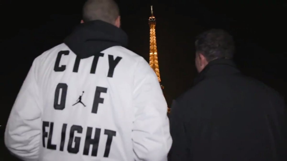 .@nicolas88batum tells Eric Collins about his favorite spot in Paris 🇫🇷 (and teaches him a little French!)
@HornetsOnFSSE | #AllFly x #HornetsParis