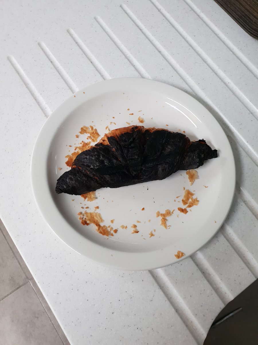 Demokek's tweet photo. @GordonRamsay flamed grilled https://t.co/eBxRQ9B3hF