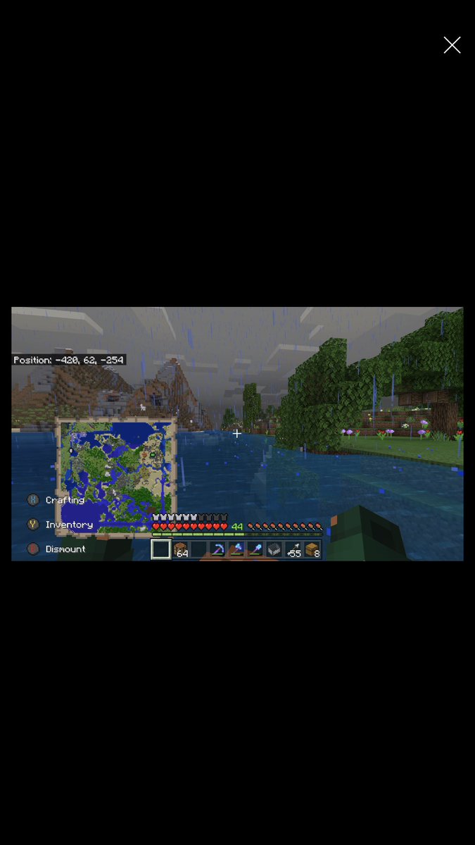 Greyjoy_Potter's tweet photo. is this a bug anyone is aware of... updated minecraft &amp; it’s shaved the whole edge of my map? #Minecraft #MC #BedrockEdition #MinecraftXbox #MinecraftXboxOne 🤔 https://t.co/MUI1MULxeA