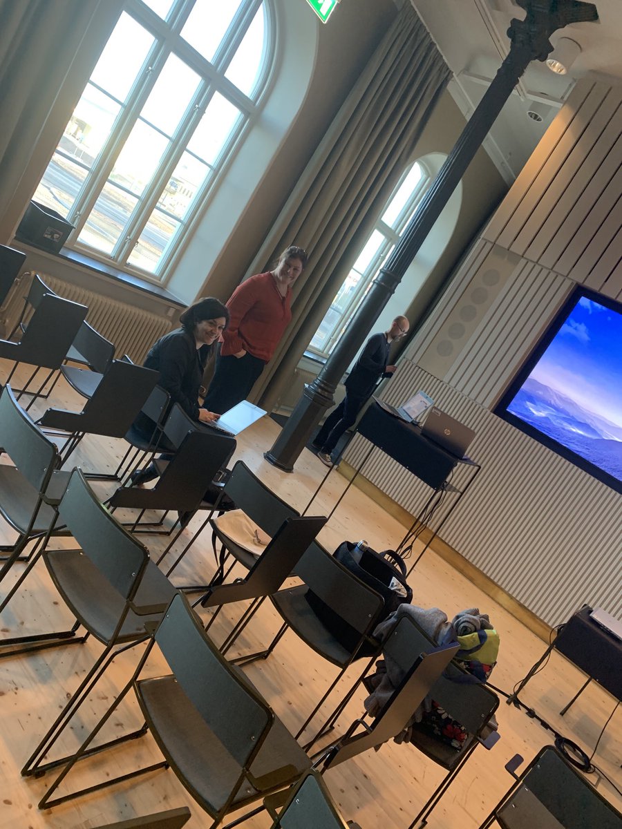 Förberedelse inför inspirationsdag invånartjänster måndag 27e januari. All teknik på plats! Linda och Elisabeth är nöjda! #digit ⁦<a href="/vgregion/">Västra Götalandsregionen</a>⁩ ⁦<a href="/NasimFarrokhnia/">Nasim Farrokhnia</a>⁩ ⁦<a href="/Vardmaktpodden/">Tobias Perdahl</a>⁩ ⁦@visibacare⁩ ⁦<a href="/Ineraofficial/">Inera</a>⁩ #capio ⁦@Cerner⁩ ⁦<a href="/FRISQAB/">FRISQ</a>⁩
