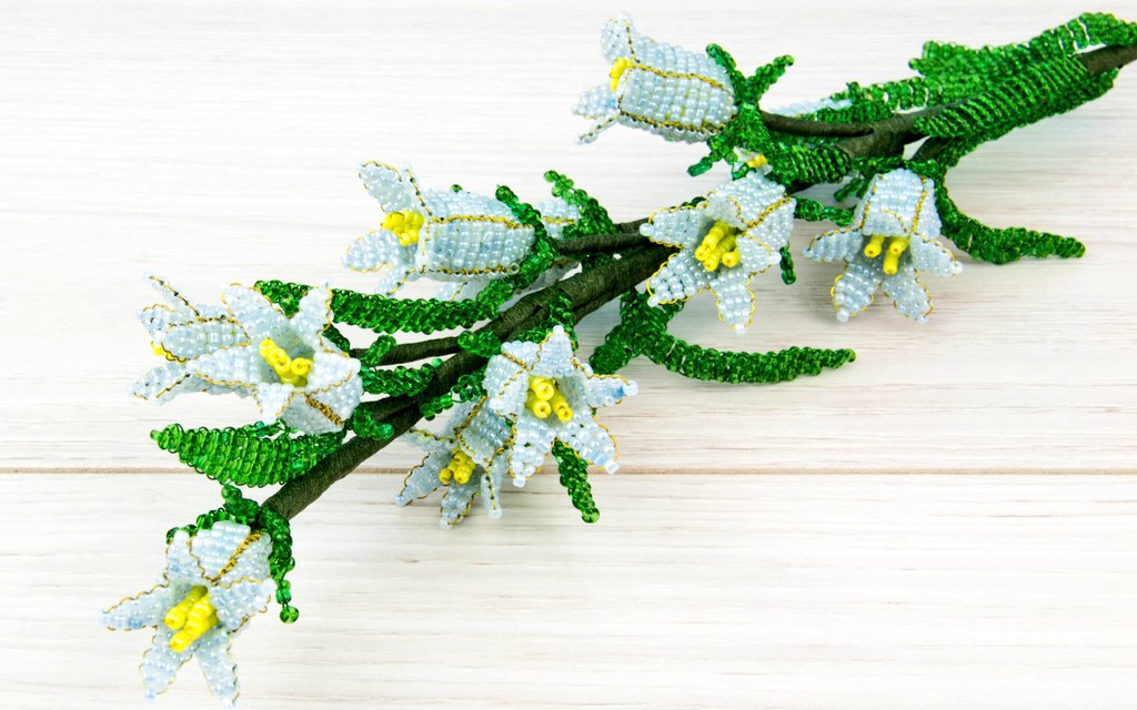 BlackSeaCraft's tweet photo. Delicate blue bell flower / please, take at my #etsyshop

#etsy #handmade #Frenchbeaded #beadedflower #bellsflower #blue #Seedbeaded #Singlestem #Artificial #Fakeflower #vintage #Victorian https://t.co/Ja0tDbGIUN https://t.co/cNc5Kwr31k