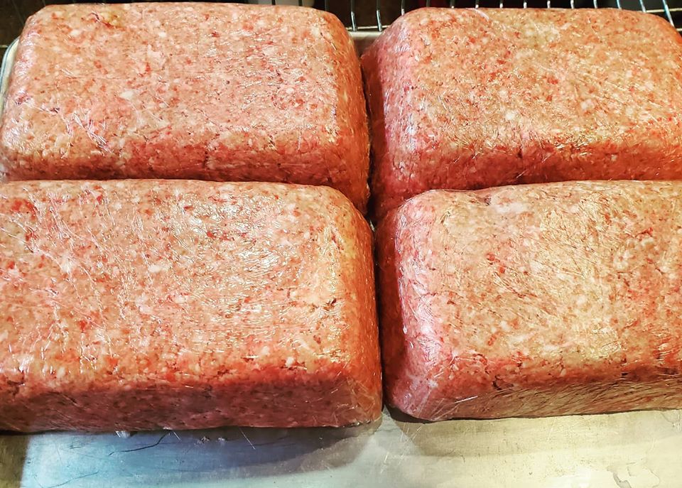 SausageFoundry's tweet photo. We have a new link up! Lorne sausage, Cumberland, and Black Pudding for Burns night. (sorry, no haggis) #BurnsNight 

https://t.co/djSMq6cZ1f https://t.co/kfXMaINzYh