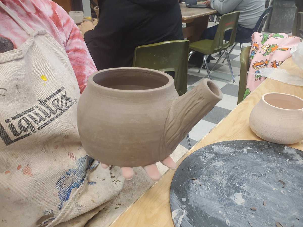 Justiceceramics's tweet photo. Ceramics 2 students working on teapots! https://t.co/LPhhxTSwxP