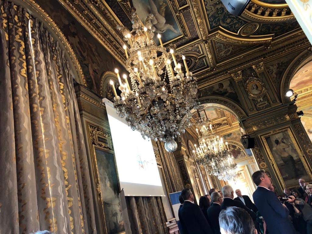 « C’est par nos communes que la ville de demain s’inventera. C’est l’un des enjeux de cette élection municipale » a souligné @beaudetstephane lors des vœux de l’<a href="/AMIF_asso/">AMIF</a> à l’hôtel de Ville de Paris en présence de la maire de Paris <a href="/Anne_Hidalgo/">Anne Hidalgo</a>