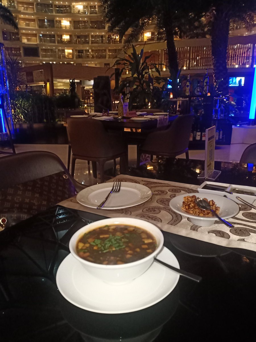 1985luckygal's tweet photo. Nothing is better than hot soup on chilled evening at vibrant outdoor seating @sahara_star #hotel #EastAsianSpiceTrail what an amazing food. #EAST #foodcoma #asiandining https://t.co/Scmv5YkJoD