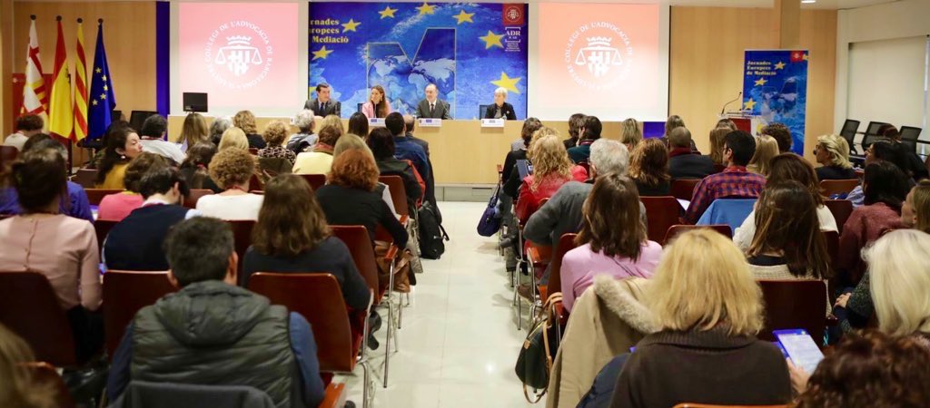 "La #Mediació es basa en la cultura del pacte per tal d'arribar a acords i suposa celeritat, eficàcia i descol•lapse al sistema judicial." I Jornades Europees de Mediació amb <a href="/xavierbernadi/">Xavier Bernadí</a> <a href="/justiciacat/">Justícia</a>, Álvaro Cuesta <a href="/PoderJudicialEs/">Poder Judicial</a> i Carme Guil <a href="/GEMME_EUROPE/">GEMME</a>. #JEM2020🤝🇪🇺