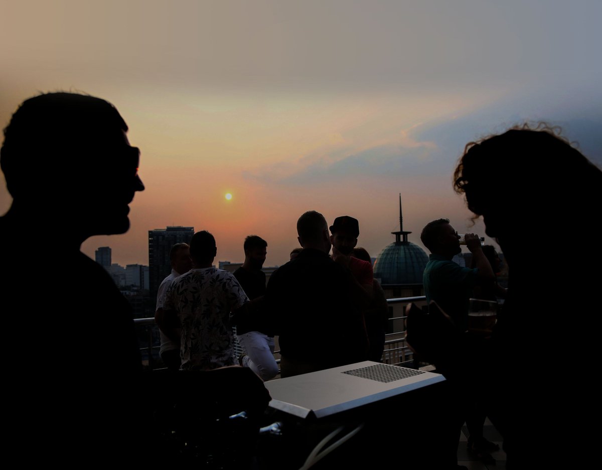 CaravelleSaigon's tweet image. #HappyHour at Saigon Saigon Rooftop Bar: 50% off on the total beverage bill from 16:00 to 19:00. 
#caravellesaigon