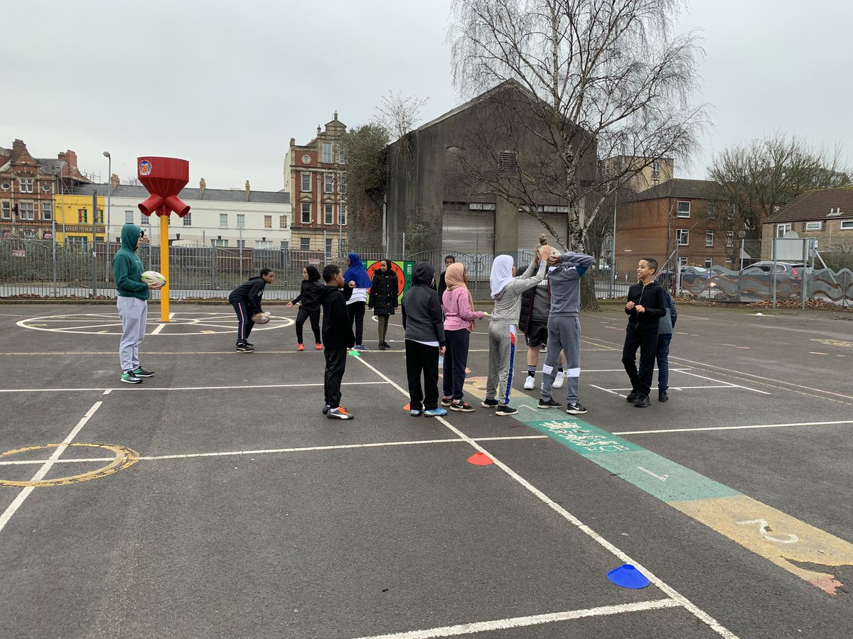 laurenholloway9's tweet photo. Great to see rugby leaders/Young Ambassadors Kloe & Morgan coaching today at @MSPSCardiff! The kids are really enjoying the sessions and great to the students developing their coaching skills!
Keep up the good work #leadership #FEYAs
👌 https://t.co/oZySt5olJo