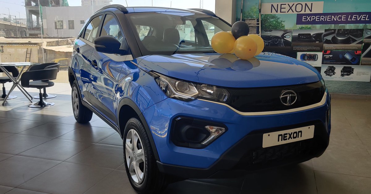 teamautotrend's tweet photo. 2020 #TataNexon Facelift #BS6 XM Variant - Interior and Exterior - First Walkaround !! #LevelNex #Nexon #SUV #CompactSUV #Ford ₹EcoSport #Hyundai #Venue #Maruti #Suzuki #Brezza #Mahindra #XUV300 More info : https://t.co/1kqlezAGsD https://t.co/EtHcXgLlcX