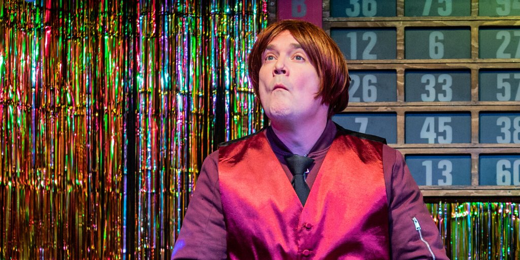 Yesterday Alec Nicholls met up with Sarah Walker at <a href="/BBCBerkshire/">BBC Berkshire</a> to talk all things One Million Tiny Plays About Britain.

You can catch the full interview here. Start at 2:10:13 - 2:26:00
bbc.co.uk/sounds/play/p0…

#onemiliontinyplays #TheWatermillTheatre #theatre #drama #play