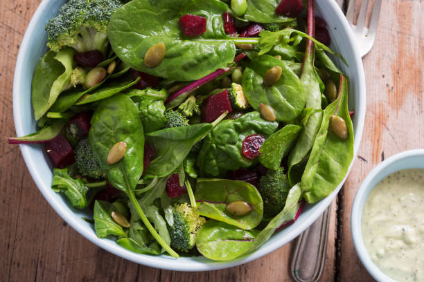 EEssence3's tweet photo. Looking for food that will make you cancer-free? Unfortunately, there's none but leafy vegetables like spinach and broccoli contains phytochecmicals that reduce the risk of cancer.

#ovaryhealth #ees  #women #womenshealth #womenshealthandwellness https://t.co/iWiUAEC5IY