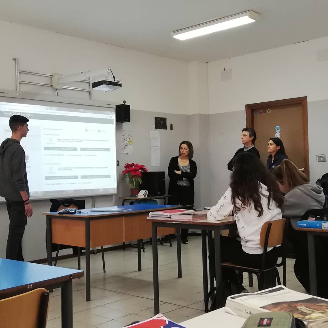 PLliri's tweet photo. Incontro con gli esperti del Parco di Porto Conte e dell'Area Marina Protetta la https://t.co/ZbGNyFTmai Antonella Delrio e il dott. Alberto Ruiu #ASOC1920 #Puntadelliri #Sardegna2050 #Europedirect #parcodiportoconte #liceoscientificoenricofermi https://t.co/dksNnuO7Za