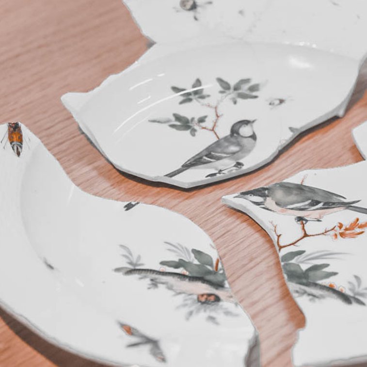 The 18 plates from the possession of the Jewish family von Klemperer from around 1760, who fled from #Dresden in 1938, are evidence of expulsion and loss, but also of restitution and reconciliation: first confiscated, then restituted. #libraryofexile: bit.ly/japanischespal…