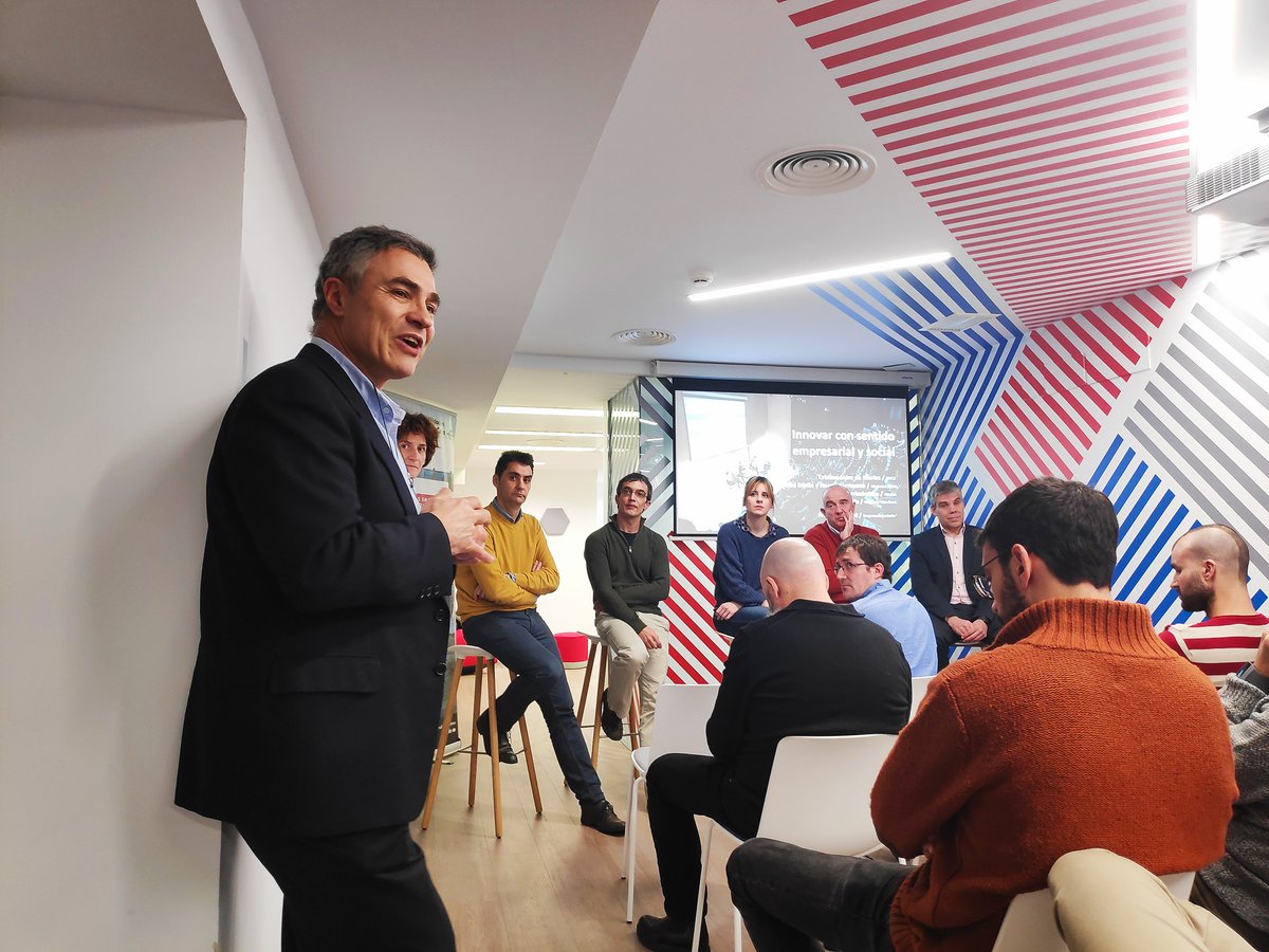 "Hay empresas que no pueden llegar a nosotros y tienen mucho que ofrecer”, explicó ayer Cristian Sáinz, director de #Innovación <a href="/ONCE_oficial/">ONCE</a>, en la presentación de #ONCEInnova en #Zaragoza

🏆Unos premios espíritu <a href="/EcosistemaMas/">Ecosistema MÁS</a>, conectores de talento ⤵️

ecosistemamasempresa.ibercaja.es/actualidad/la-…