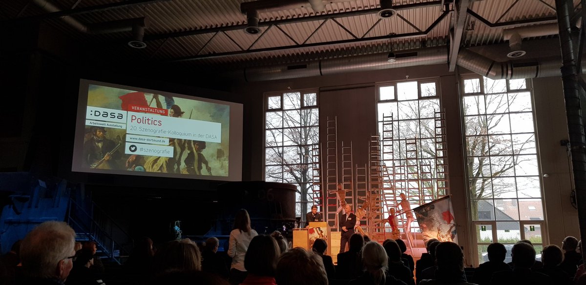 MuseumsTechnik's tweet photo. Revolutionäre Ausstellung im Badischen Landesmuseum sorgt für zwiegespaltene Meinungen.  Ein Experiment neuer Ausstellungformate.  Nächster Schritt: Partizipative Konzeption neuer Ausstellungen.  Findet sich der Besucher in der Ausstellung letztlich wieder?!  #szenografie https://t.co/MrqyiQl5cR
