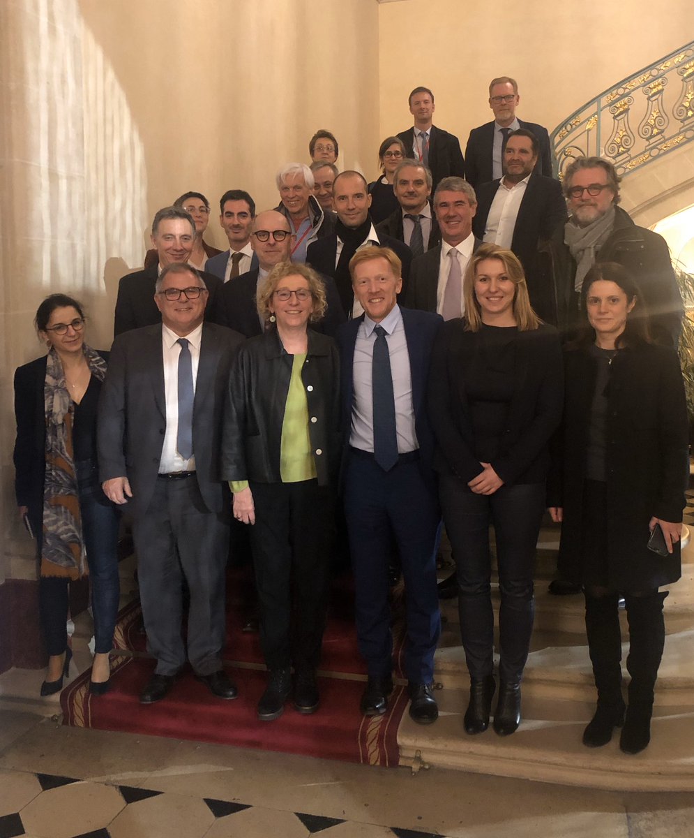 Bravo à Eric KAYSER <a href="/Maison_EK/">Maison Eric Kayser</a>, <a href="/jeanmarie_marx/">Jean-Marie Marx</a> et au jury du #PIC « 100% inclusion » pour leur engagement à relier l’innovation sociale des acteurs de terrain et les entreprises. Nous investissons dans 47 projets labellisés pour 40 000 bénéficiaires. Nul n’est inemployable.