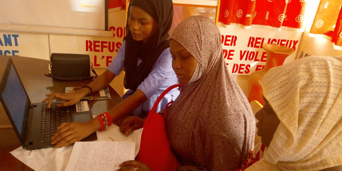 OFevvf's tweet photo. C’est dans ce cadre que la Fondation Orange, pour rendre plus autonomes Femmes et filles survivantes de violence dans le domaine numérique a  soutenue l’ONG SOS Femmes et Enfants Victimes de Violence Familiale en la dotant d’un package de Matériels Informatique https://t.co/6YkkLNt1fs
