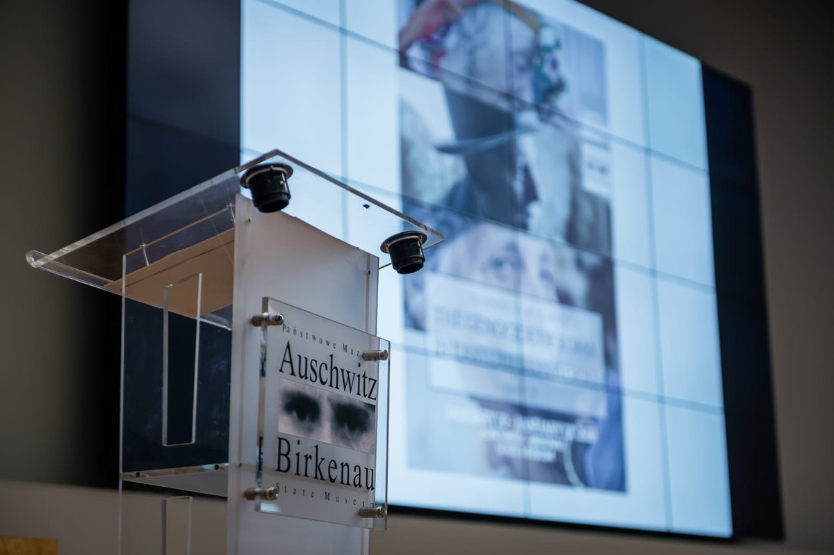 yahadinunum's tweet image. Busy time at @AuschwitzMuseum. One week before the 75th anniversary of the liberation of the camp, 160 guides are being trained by Yahad researchers on the genocide of Roma in the East. 

Photos by Piotr Malec.

#Porjamos #BeyondMemory