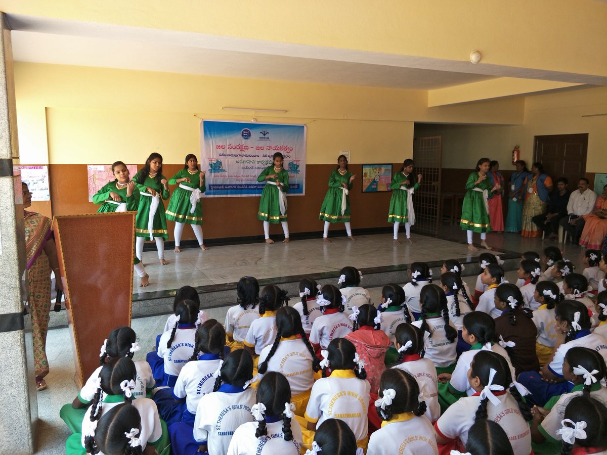 WaLCalliance's tweet photo. WaLC awareness program organised today in St. Theresa's Girl School, ESI by @hmwssbcgmomc4  @hmwssbgmom6 @Hmwssbdgmsomgud @hmwssbmgrf with NGO Prakriti Environment Society, @snehalath @JalaSatyam. Corporator Smt. Laxmi Baireddy garu also present and interacted with students. https://t.co/tPs6ADLztJ