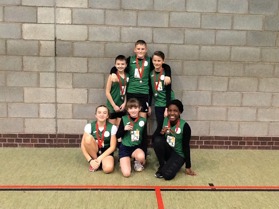 MuxtonPriSports's tweet photo. Amazing performance from the year 5 &amp; 6 Basketball team who came 3rd in the @TWSSP tournament. 

They showed great teamwork and determination to get the win. All extremely happy with their medals. https://t.co/o9W3du66aV