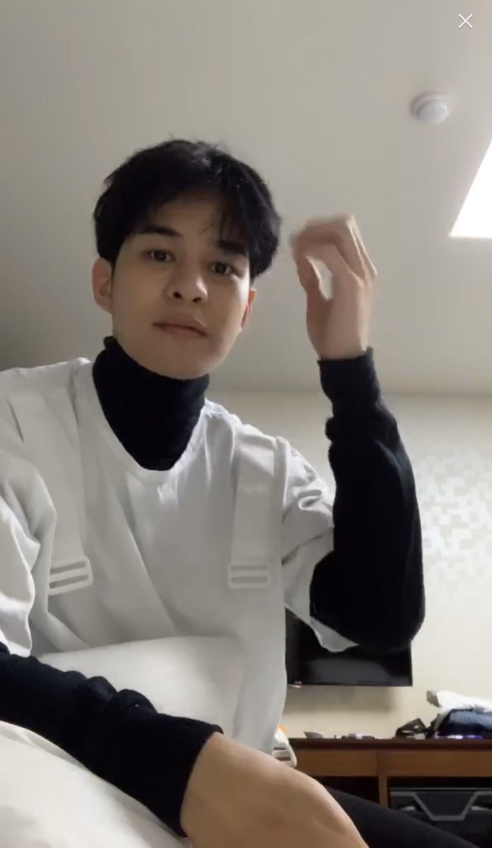 jutamas0526's tweet photo. หล่อมาก korea เว่อ
#ArtPakpoom
#เบบี้ฮาท https://t.co/HhjYkIn1TA