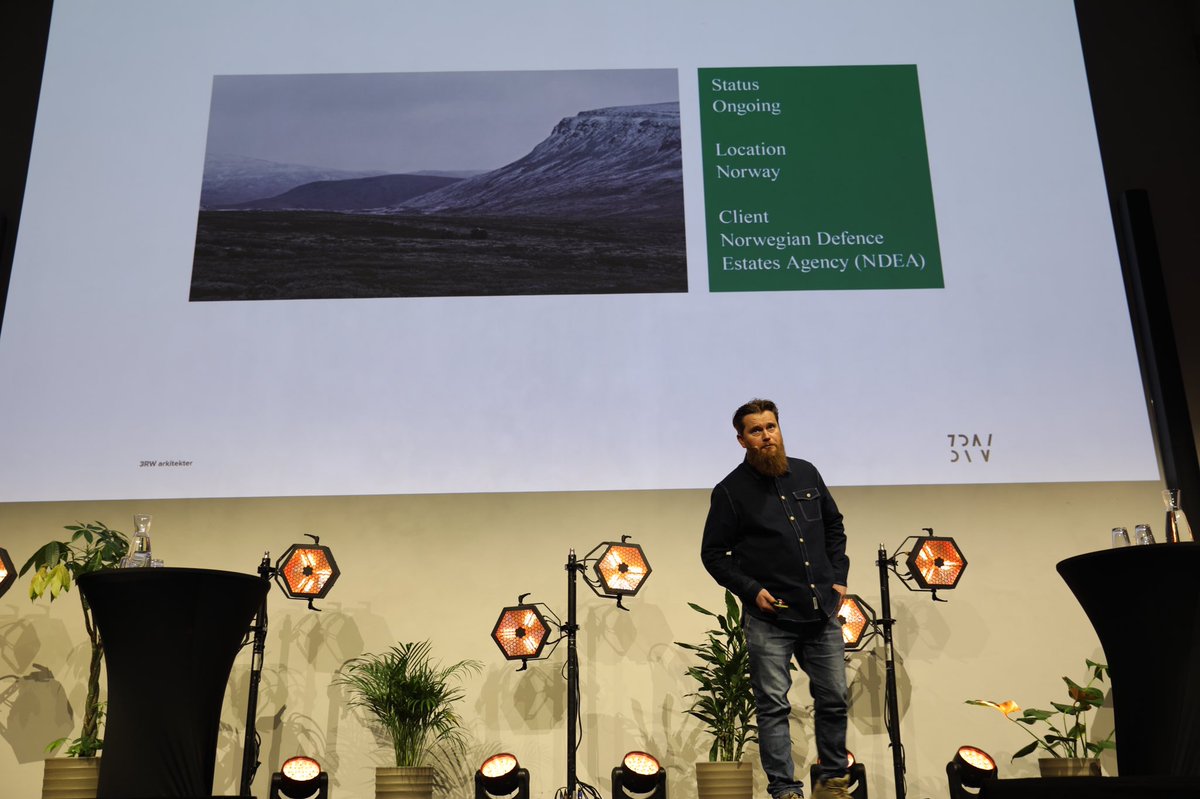 doganorway's tweet photo. – Arkitekter og designere legger til nye ting, men vi kan også ta bort, sier Haakon Rasmussen i 3WR arkitekter. Han forteller om prosjektet «Landscape healing» der et militært treningsområde ble omgjort til 20.000 hektar norsk natur. #dogadagen @HaakonRasmussen @Forsvarsbygg https://t.co/BO7wl71B6a
