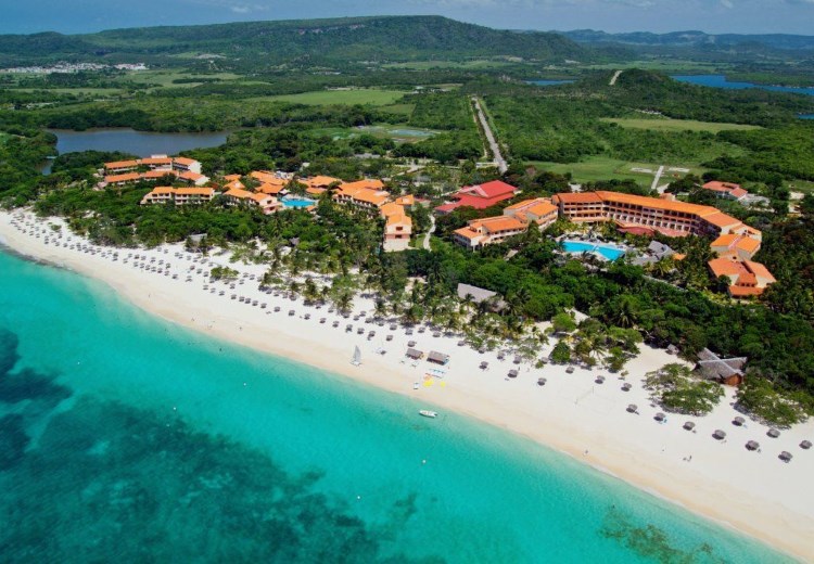 CharlatanGroup's tweet photo. Working with #CharlatanGroup has some incredible perks.
* High basic salary plus huge commissions (paid in Bitcoin)
* Company-issued iPhone with unbreakable screen
* The secret phrase to take 90% off your petrol price
* Orientation week in Havana, Cuba
Join us today! https://t.co/dHwJb9N7GB