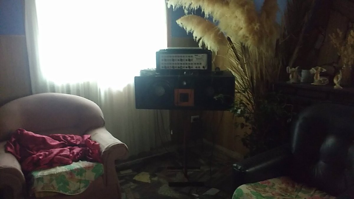 Feliz x muchas cosas , que se van dando de a poco ,gracias a la vida que me a dado tanto laralala!!!