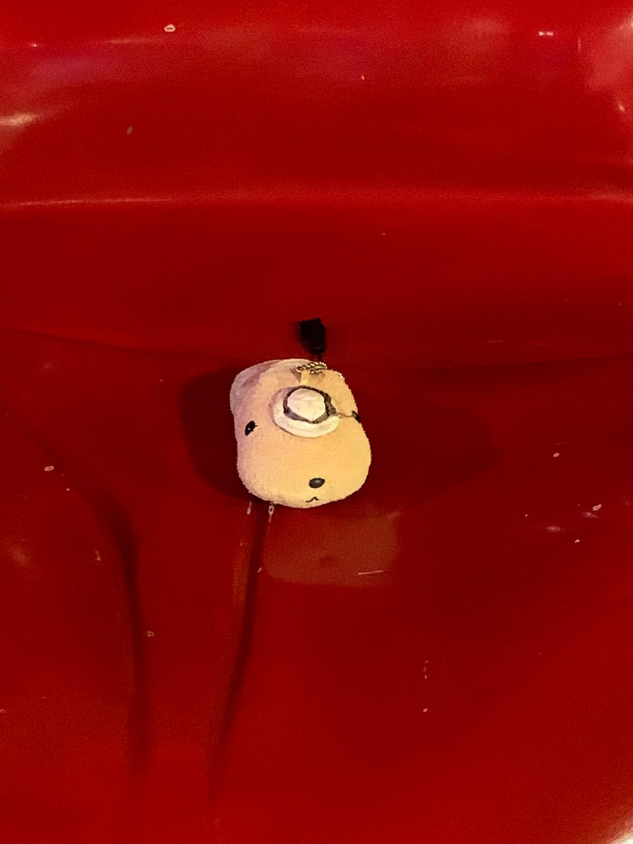 手の椅子 手の椅子