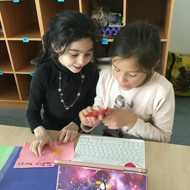 AISRESSTEM's tweet image. Today our Kg2 class participated in a cross-grade level activity. We demonstrated our understanding of how meteorologists help our community!