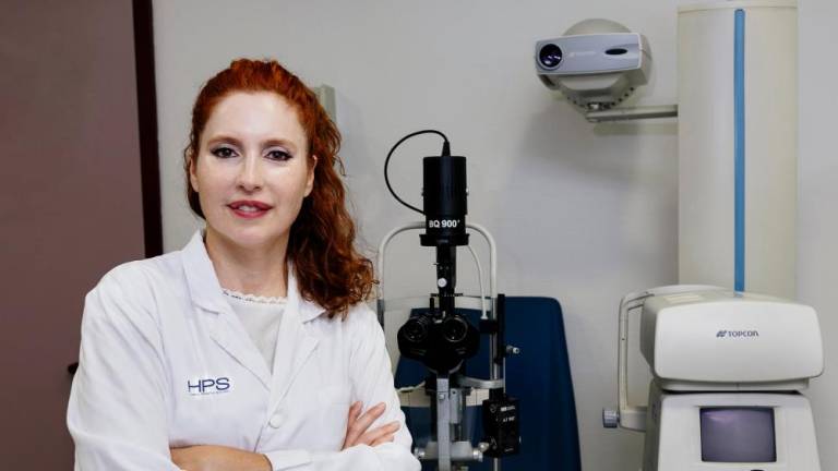 HPS_Hospitales's tweet photo. 💥 ¿Te has quedado ciego debido al #sol? 💥 ¿Visión borrosa parecida a una #ceguera temporal? ¿Sensación de arenilla o cuerpo extraño? ¿Fotofobia, lagrimeo?
👉 Son las consecuencias de las lesiones provocadas por radiaciones #ultravioletas
https://t.co/tL8OOxkNF9 #oftalmología https://t.co/SHmGYarotY