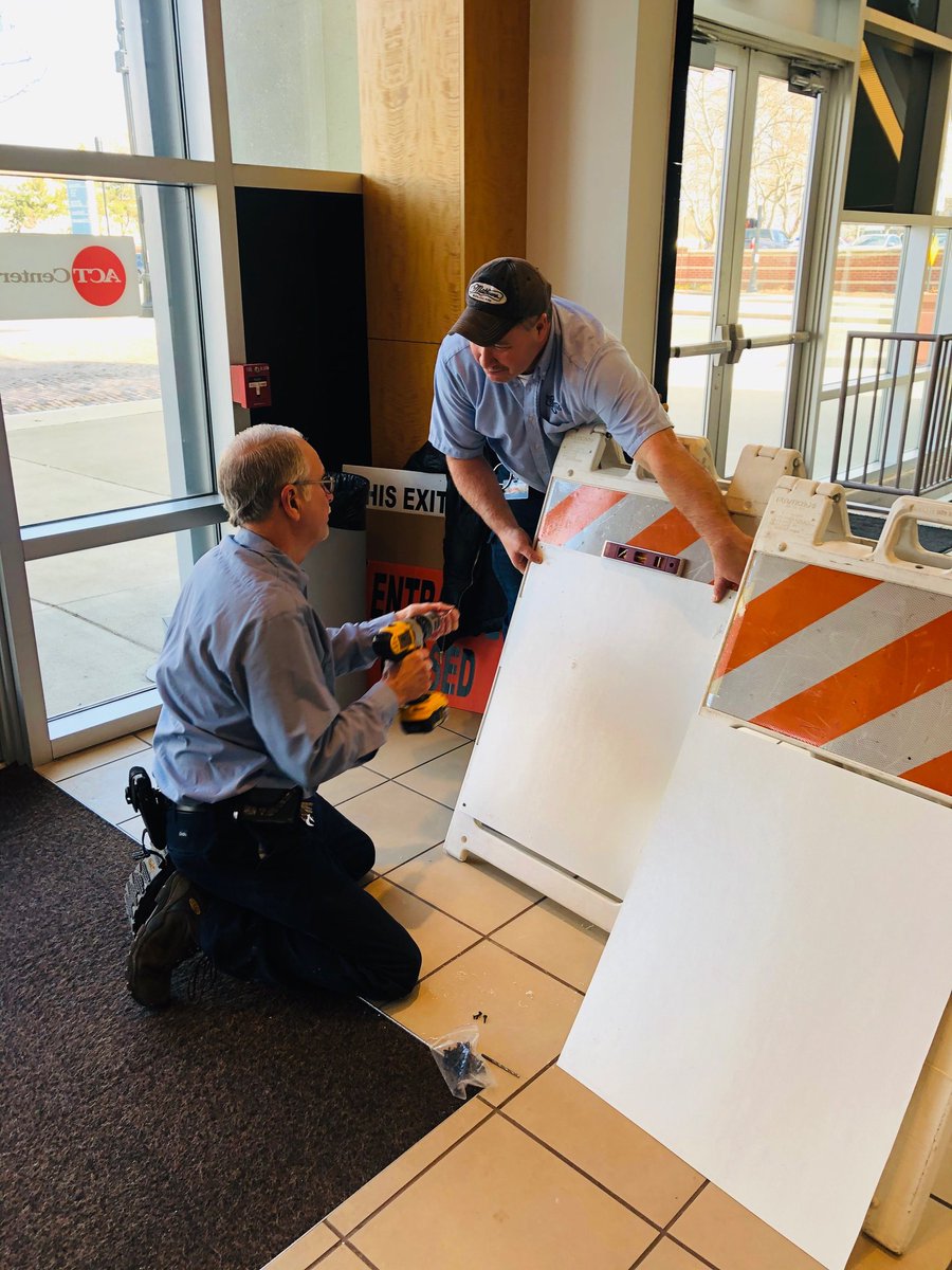 cscc_facilities's tweet photo. The dynamic duo creating customer friendly signing to help campus be aware of construction work beginning this morning at 6am. Exciting things happening in WD!  
#CSCCFacilities #facilitiesmanagement #columbus #Cstateproud #studentsuccess #IFMA https://t.co/COWLRmsM1K