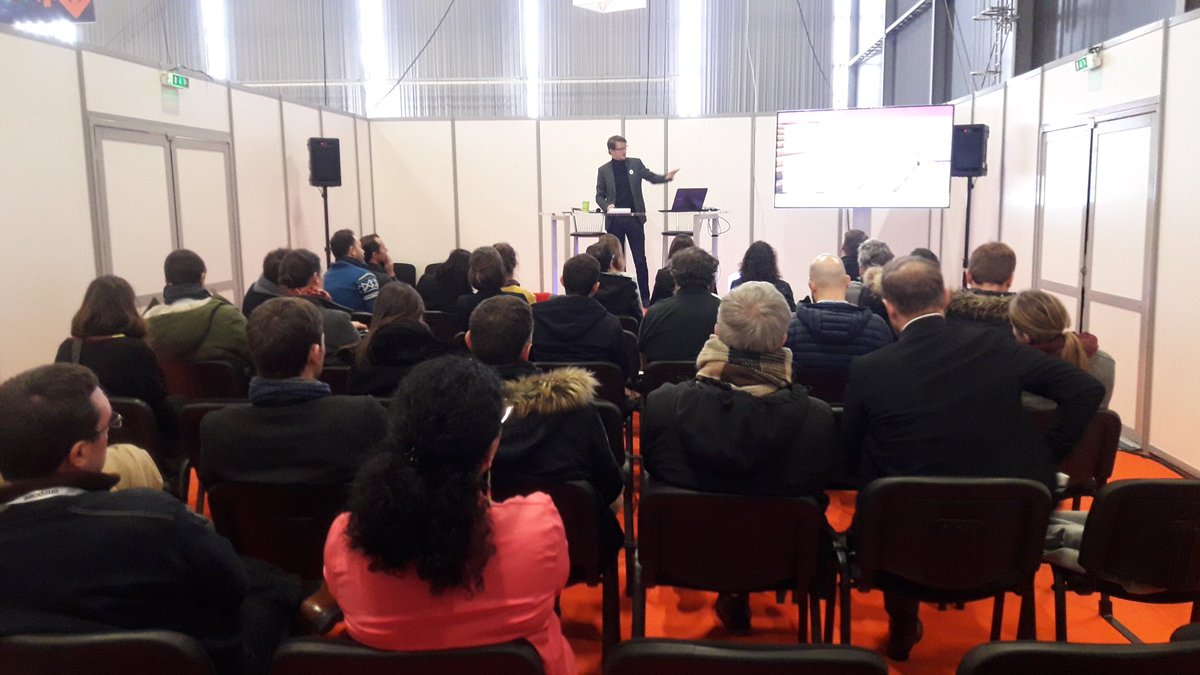 DisruptCampus44's tweet photo. C'est parti pour le 2ème jour #DigitalChange2020!
Au programme : tutoriel #intrapreneuriat avec @p_ulseon 
Rencontres et échanges autour des futurs projets et collaborateurs pour la promo 2020-2021!
Et n'oubliez pas: AMI ouvert jusqu'au 20 mars https://t.co/pbj3d9NhBJ https://t.co/STXLb8fv9t