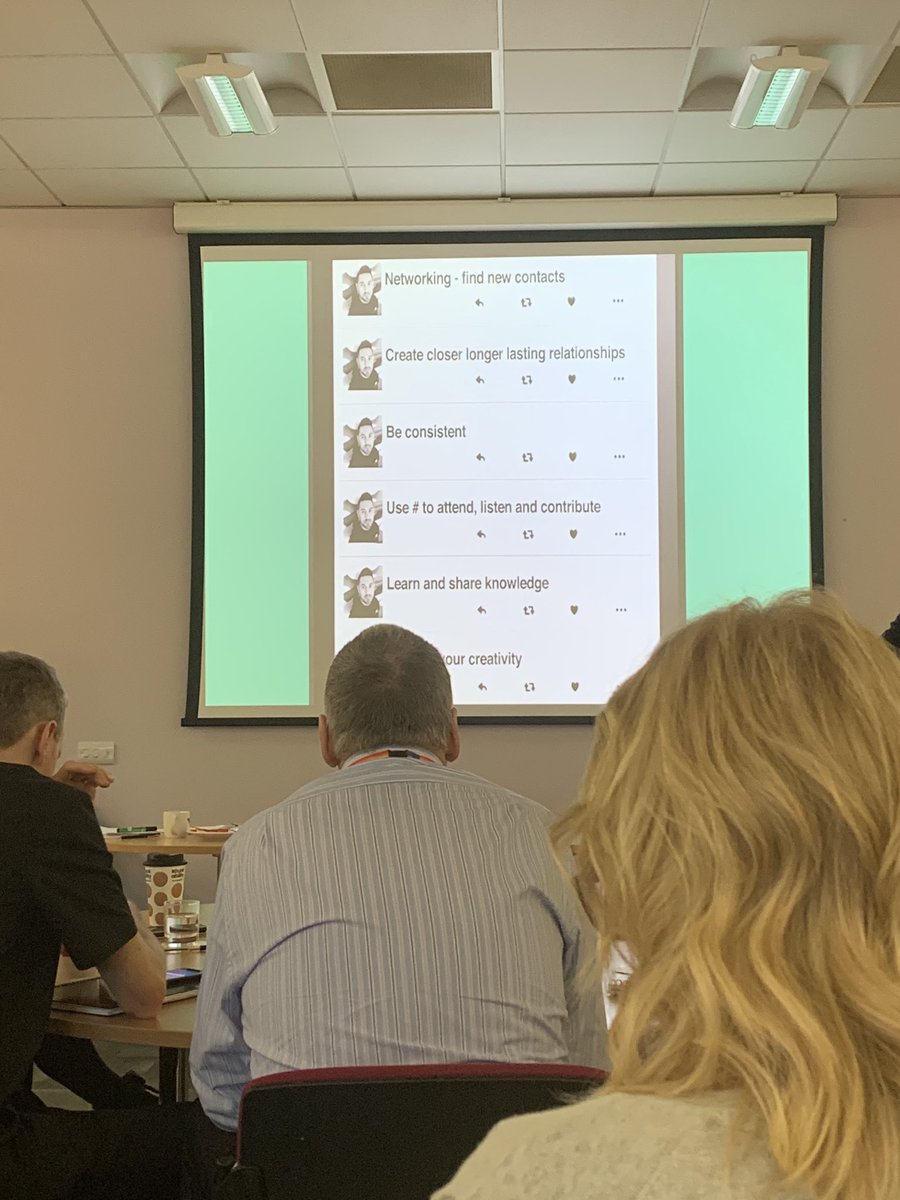 HayleyHubery's tweet photo. Learning some great tips for social media. #socialemh https://t.co/DabeqLc11g