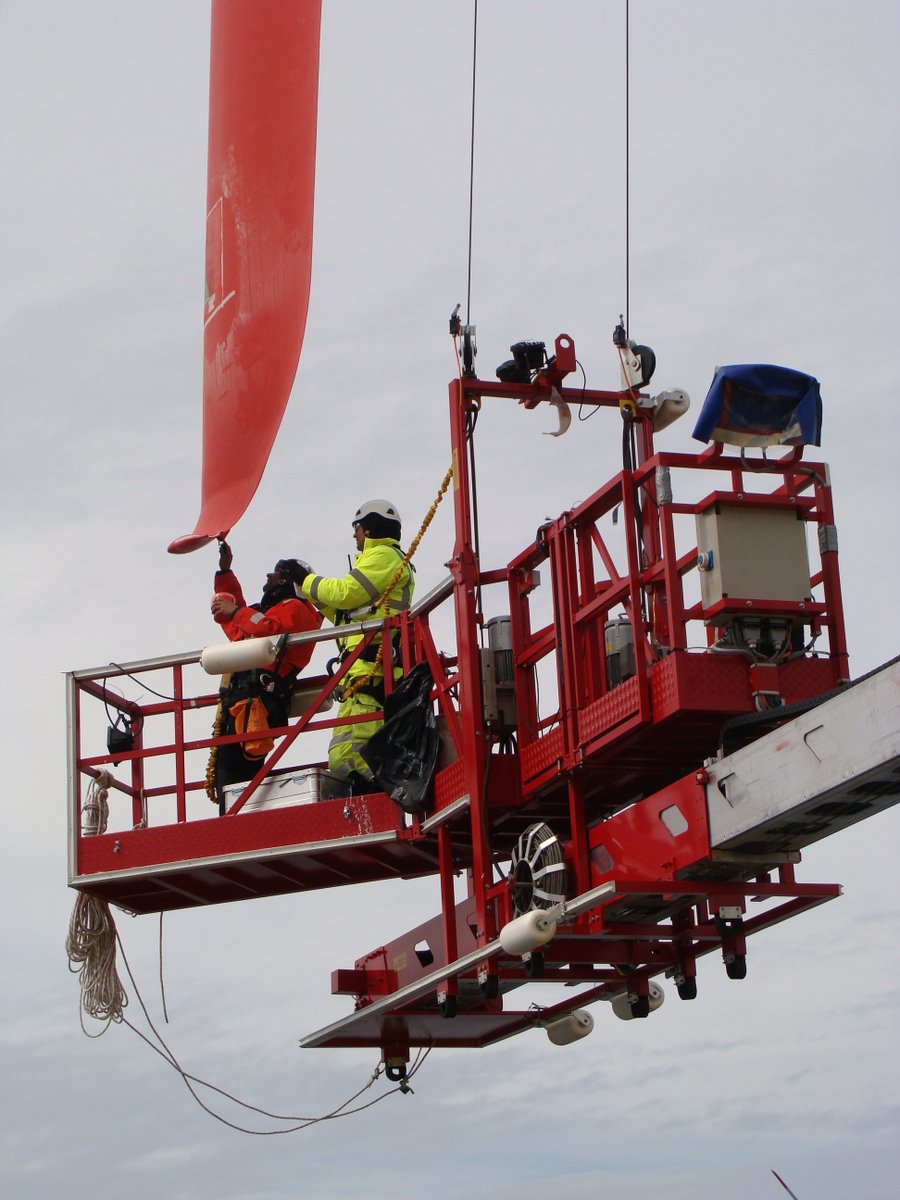 rotos360's tweet photo. Our employees are fully equipped with the experience and qualifications to work on #offshore and #onshore #windturbine projects globally. Head to our website to find out more about us!

https://t.co/rTFJjJn8Yf

#RenewableEnergy #WindTurbines #WindPower https://t.co/k9tML8C9Ib