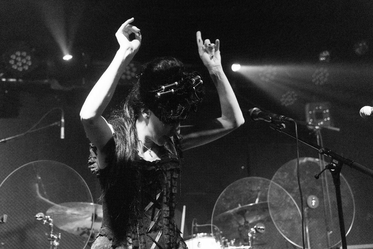 gelgiacaduff's tweet photo. Thanks Chrissi for this wonderful live-foto from last week! 

#gelgiacaduff #heartstrings #gothic #indie #rockopera #alternative #theatre #newwave #darkmusic #newmusicalert #originalmusic #newsongs #upandcomingartist #singersongwriter https://t.co/t2EShOLVhC