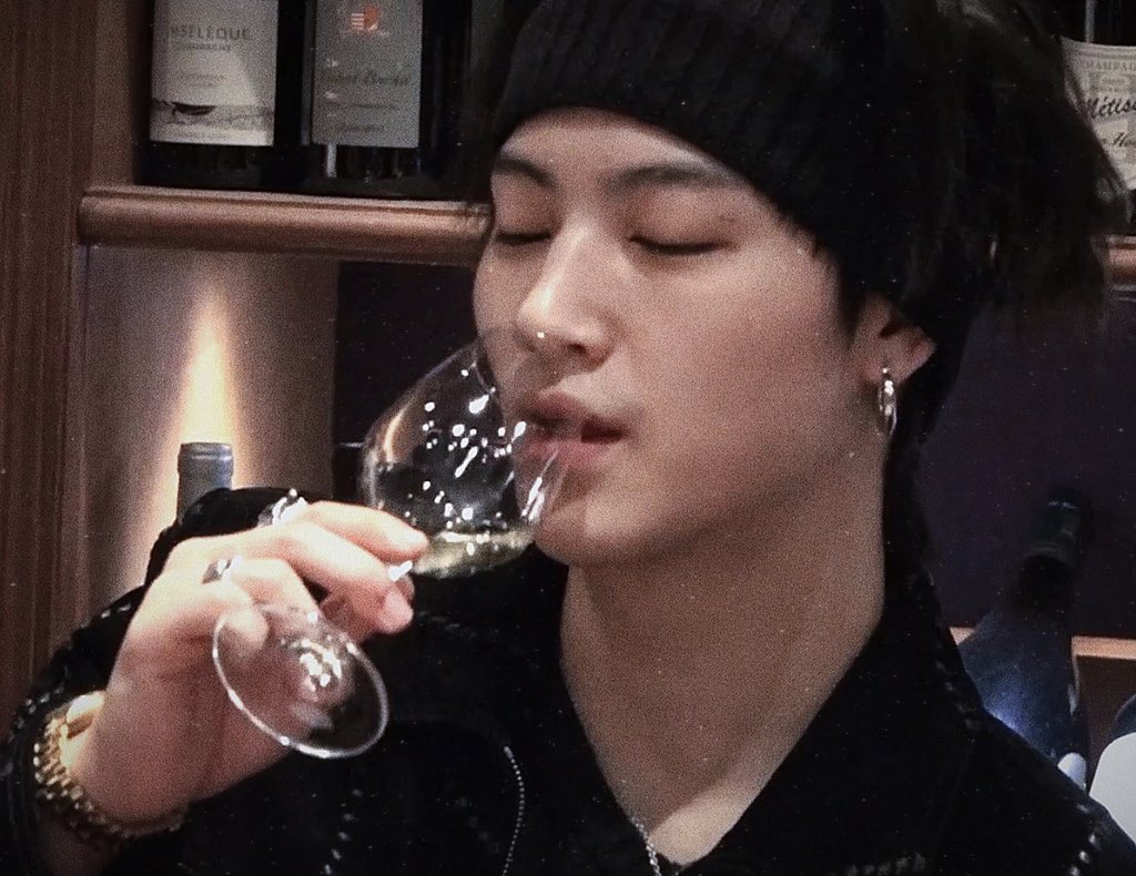 재범 사진 다 올리는 계정 tweet media