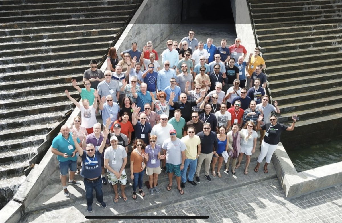 ButtonAdrian's tweet image. We just finished our 2020 Hardware leadership kickoff meeting with the best team at NCR!  Looking forward to another iNCRedible year #ncrlife #hardwarerocks