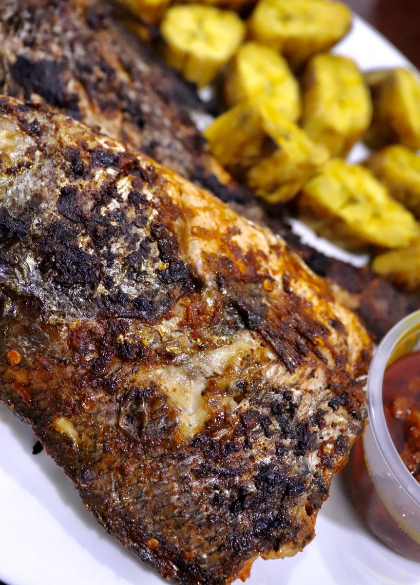 hcue_catering's tweet photo. So we were having some fun in the Kitchen and this came out... should we make this a menu option? 🤔🤔 Cambridge Alumni Bolè... Port Harcourt people should love this one... 😁😁

#PortHarcourtBoy #Bole&amp;Fish #PH #Restaurant #Hcue https://t.co/snfnYJ3AYz