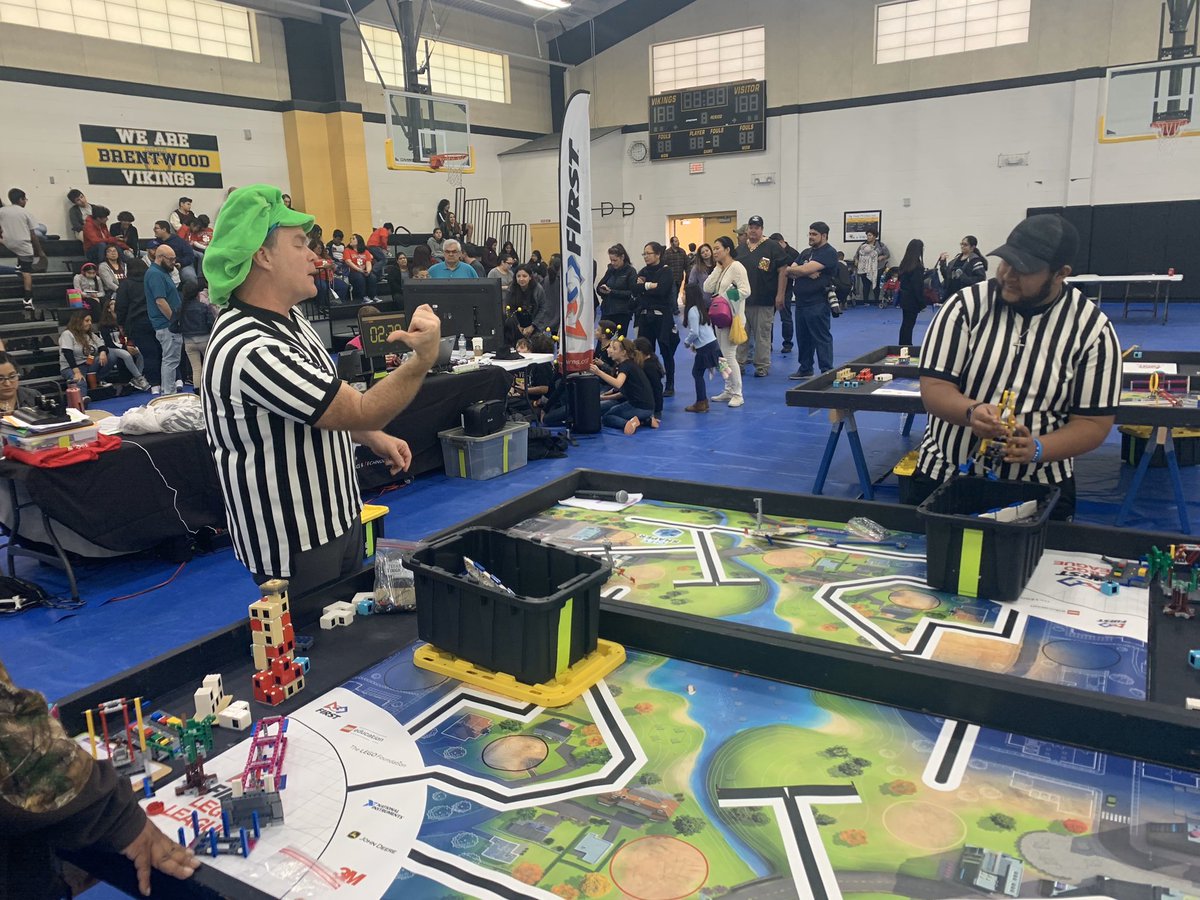 DrH_OnTheEdge's tweet photo. If you are about Robotics &amp; a STEAM based education then come learn about Winston Elem! It is in our STEAM INNOVATION Zone of Schools! The Administration team loves to Serve their Scholars!
#DrH_OnTheEdge
#MyFutureMyInvestment
@Winston_ES @EISDofSA @WeGoPublic @SACharterMoms https://t.co/k0DbkAXftD